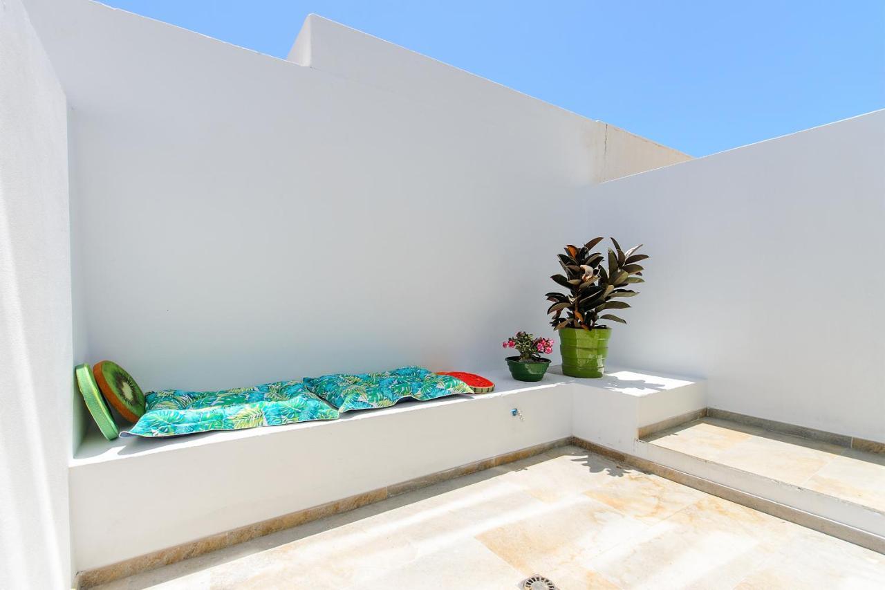 Purple Volcano- Pool, Gym And Activities In Sport Center Fariones Included Holiday home
